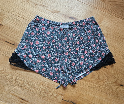 Geblümte stoff shorts - geblümte, stoff-shorts